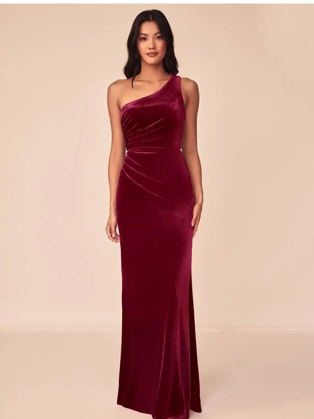 One-Shoulder Velvet Dress in Burgundy
